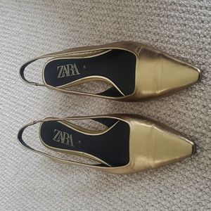 Zara Gold Pointy Flats - size 39